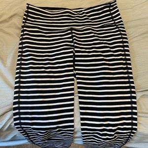 Cropped athleta leggings